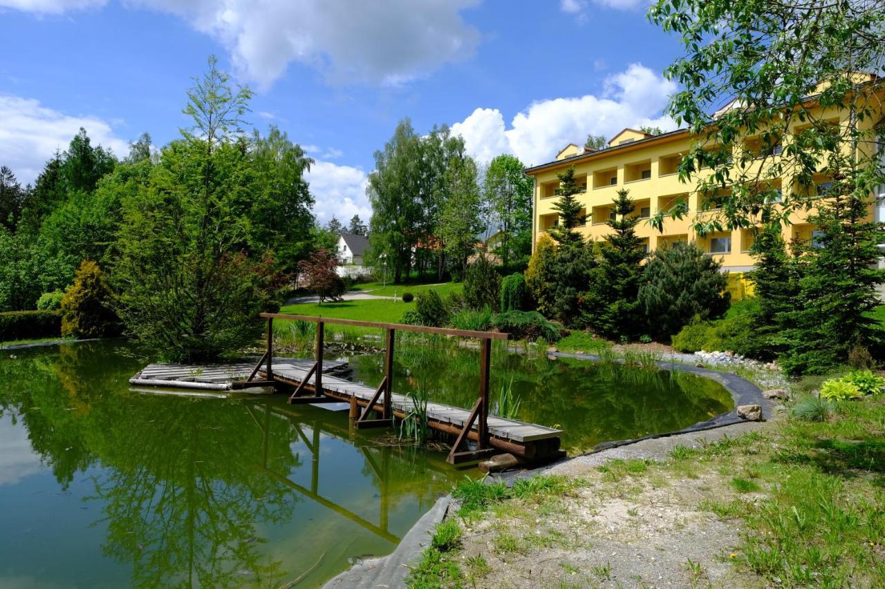 Апартаменты Lipno Wellness - Frymburk C 402-403 Экстерьер фото