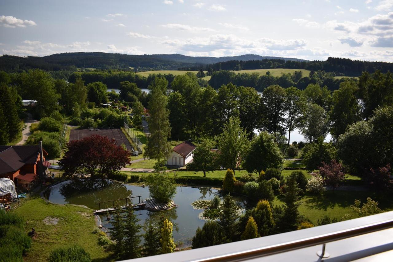 Апартаменты Lipno Wellness - Frymburk C 402-403 Экстерьер фото
