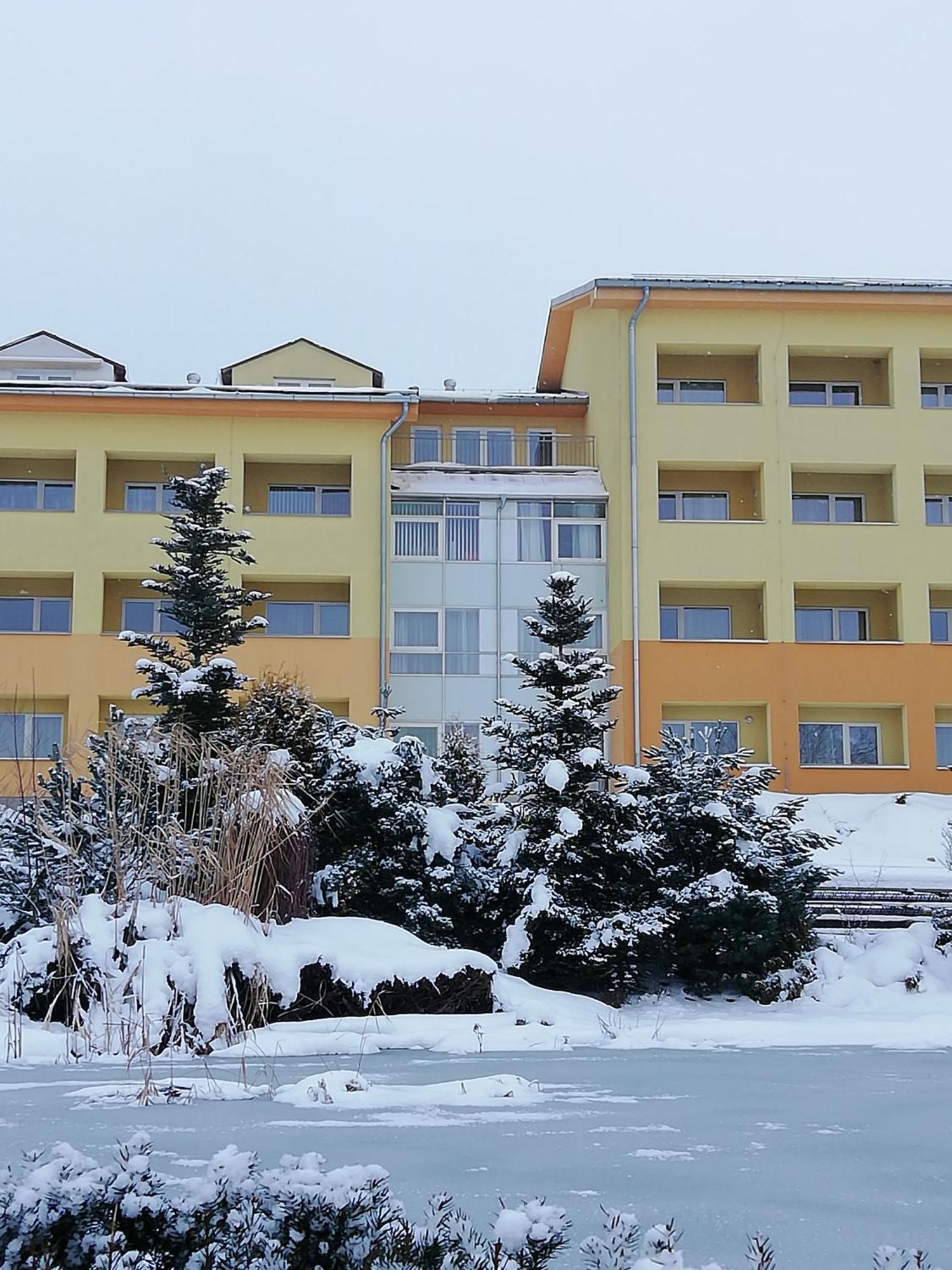 Апартаменты Lipno Wellness - Frymburk C 402-403 Экстерьер фото